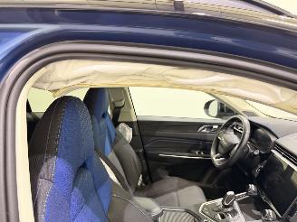 Lynk & Co 01 1.5 Plug-in Hybrid Pano/Apple picture 15