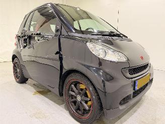 Vaurioauto  passenger cars Smart Fortwo Cabrio 1.0 MHD Pure Airco 2010/11