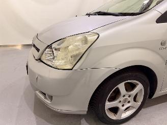 Toyota Corolla-verso 1.6 VVT-i Sol Clima picture 10