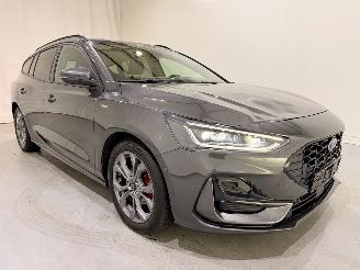 skadebil auto Ford Focus Wagon 1.0 mHEV ST Line X Automaat 2024/3
