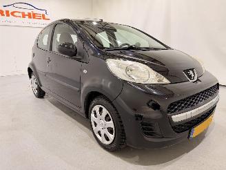 Vaurioauto  passenger cars Peugeot 107 HB 1.0-12V XS Airco 2011/7