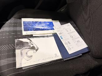 Peugeot 108 HB 1.0 e-VTi Active Airco picture 20