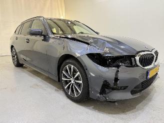 skadebil auto BMW 3-serie Touring 330e Advantage Aut 2021/4