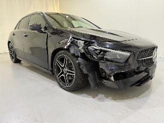 uszkodzony samochody osobowe Mercedes A-klasse HB A200d AMG Premium Plus Night 2024/12