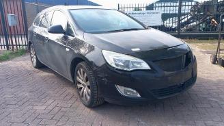 Opel Astra Astra J Sports Tourer (PD8/PE8/PF8), Combi, 2010 / 2015 1.7 CDTi 16V 2011/6