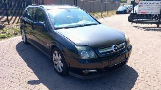 Auto da rottamare Opel Signum Signum (F48), Hatchback 5-drs, 2003 / 2008 3.2 V6 24V 2004/9