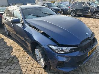 Auto incidentate BMW 3-serie 320e  Hybrid Automaat Stationcar 2023/3