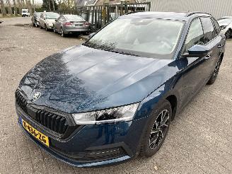 Damaged car Skoda Octavia Combi  1.0 TSI Business Edition 2024/2