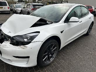 Damaged car Tesla Model 3 Standard RWD plus 60 kWh 2023/3