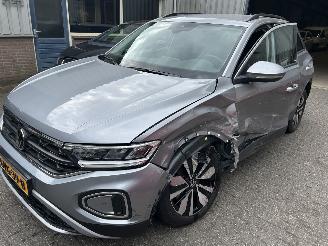 Unfallwagen Volkswagen T-Roc 1.0 TSI    Move 2023/9