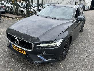 Auto incidentate Volvo V-60 2.0 D 3  Momentum 2020/5