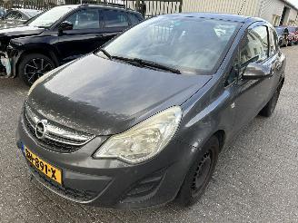 Auto incidentate Opel Corsa 1.2 - 16 V    3 drs 2012/4