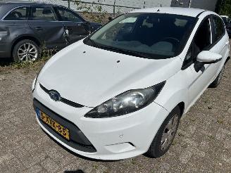 Coche accidentado Ford Fiesta 1.6 TDCI 2010/10