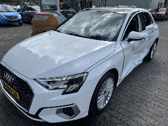 Auto incidentate Audi A3 Sportback  3.0 TFSI   ( Panoramadak ) 2022/10