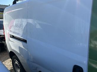 Fiat Doblo Maxi  1.6 MJ   ( 31059 Km ) picture 4