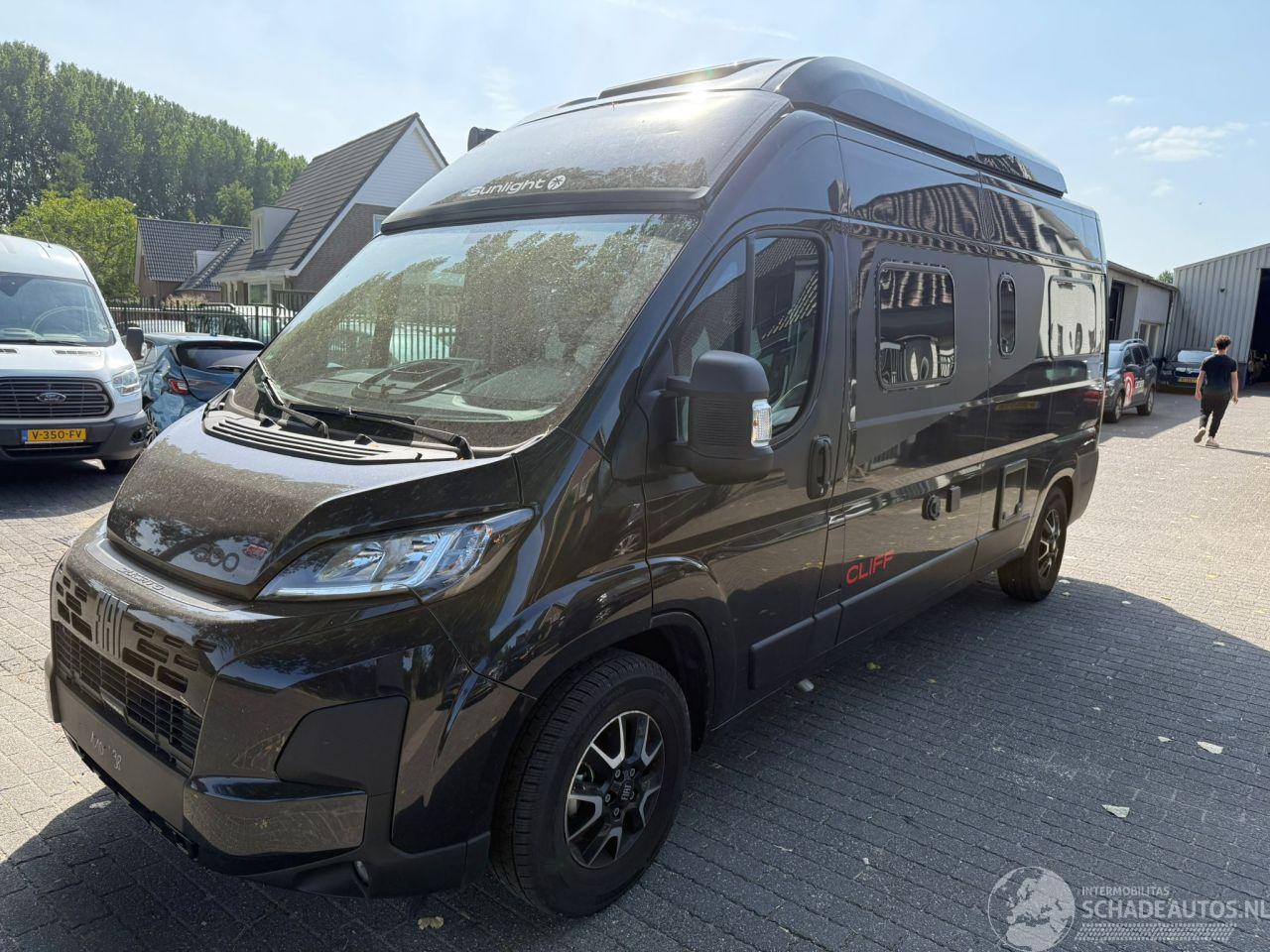 Fiat Camper Sunlight Cliff X 600 RT  met Hefdak ( 4 persoons )  5558 km