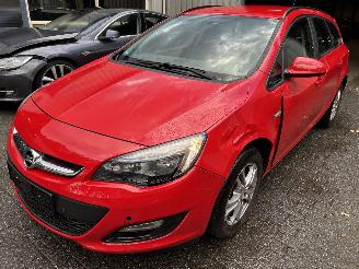 Schadeauto Opel Astra 1.6  Stationcar 2015/7