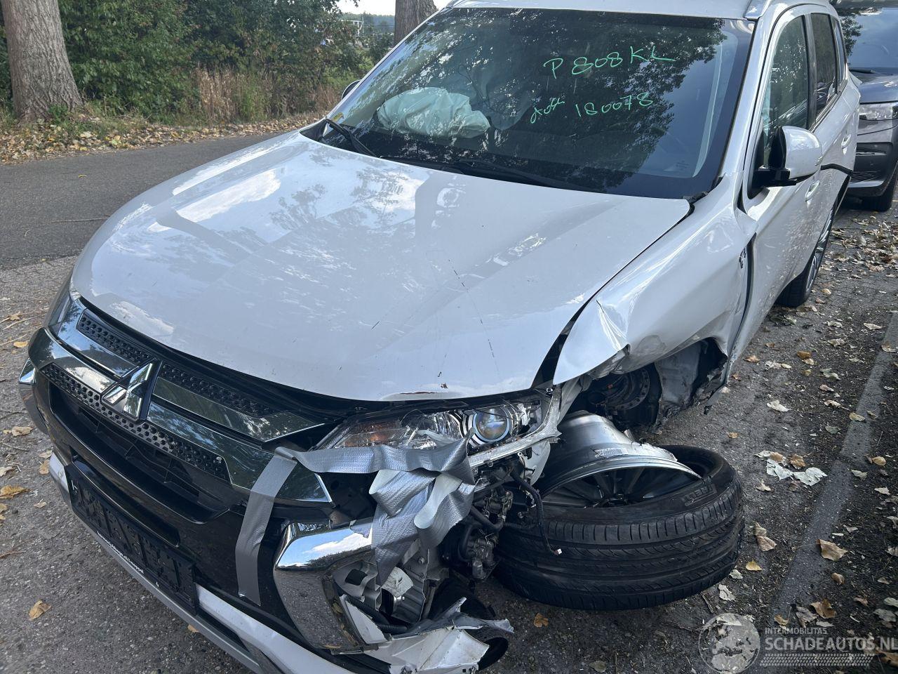 Mitsubishi Outlander 2.4 PHEV   Intense  Automaat
