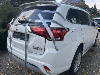 Mitsubishi Outlander 2.4 PHEV   Intense  Automaat picture 5
