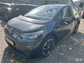 krockskadad bil auto Volkswagen ID.3 Pro  107 KW   58kWh 2022/9