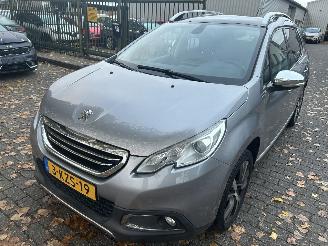 krockskadad bil auto Peugeot 2008 1.6 VTI Feline 2013/9