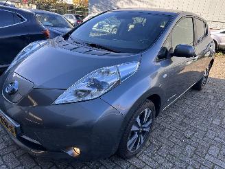 Nissan Leaf Electric 30 kWh picture 1