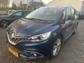 krockskadad bil auto Renault Grand-scenic 1.3 TCe Limited Automaat  ( 7 persoons ) 2020/6
