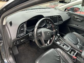 Seat Leon 2.0 TDI  Automaat FR uitvoerring  5 Drs Panoramadak picture 20