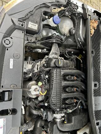 Peugeot 208 1.2 PureTech Active picture 9