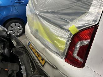 Volkswagen Up! 5 Drs picture 5