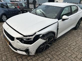 krockskadad bil auto Polestar 2 63 kWh 2021/12