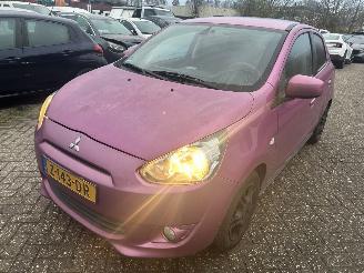 krockskadad bil auto Mitsubishi Space-star 1.2 Intense + 2014/6