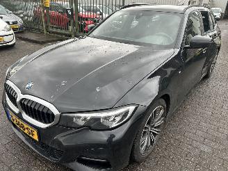 Unfallwagen BMW 3-serie 320i Stationcar Automaat  M Pakket 2022/1