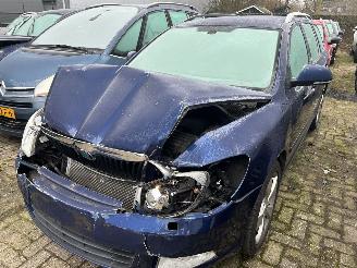 Coche accidentado Skoda Octavia Stationcar 1.2 2011/1