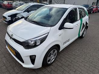 skadebil auto Kia Picanto 1.0 DPI   Comfortline 2020/11