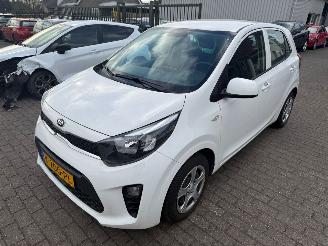 skadebil auto Kia Picanto 1.0 DPI  Comfortline 2021/2