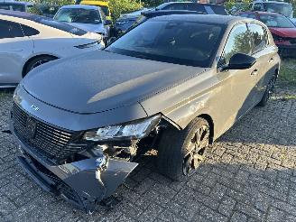 Voiture accidenté Peugeot 308 1.2 PT  Automaat Active Pack Business  5 Drs 2024/1
