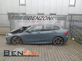 Vrakbiler auto BMW 1-serie 1 serie (F40), Hatchback, 2019 118i 1.5 TwinPower 12V 2021/10
