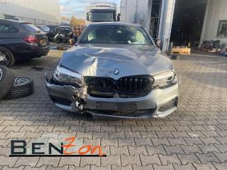 Vrakbiler auto BMW 5-serie 5 serie (G30), Sedan, 2016 530d xDrive 3.0 TwinPower Turbo 24V 2018/11