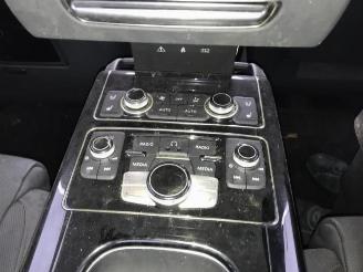 Audi A8  picture 10