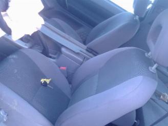 Toyota Rav-4  picture 9