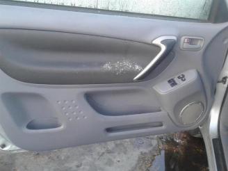 Toyota Rav-4  picture 6