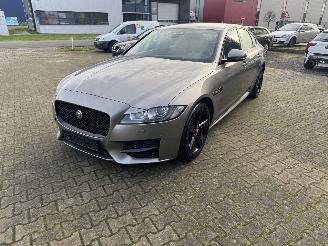 Coche accidentado Jaguar XF 2.0 D AUTOMATIK R-SPORT BLACK LEDER NAVI KLIMA VOLL 2018/12