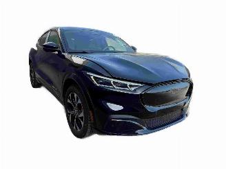 Coche siniestrado Ford Mustang Mach-e Premium AWD 2022/10