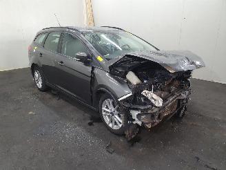 Salvage car Ford Focus 1.0 EcoBoost 100pk 2016/2