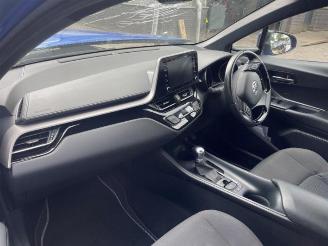 Toyota C-HR C-HR (X1,X5), SUV, 2016 1.8 16V Hybrid picture 5