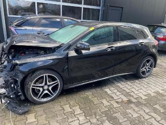 Vrakbiler auto Mercedes A-klasse A (W176), Hatchback, 2012 / 2018 1.6 A-180 16V 2014/3