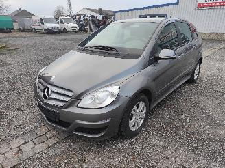 demontáž osobní automobily Mercedes B-klasse 160 Grijs 787 Onderdelen 266920 Motor 2009/10