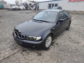 Coche siniestrado BMW 3-serie E46 318I Orientblau 317 Onderdelen N42B20A Motor 2002/5