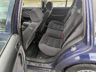 Volkswagen Golf  picture 7